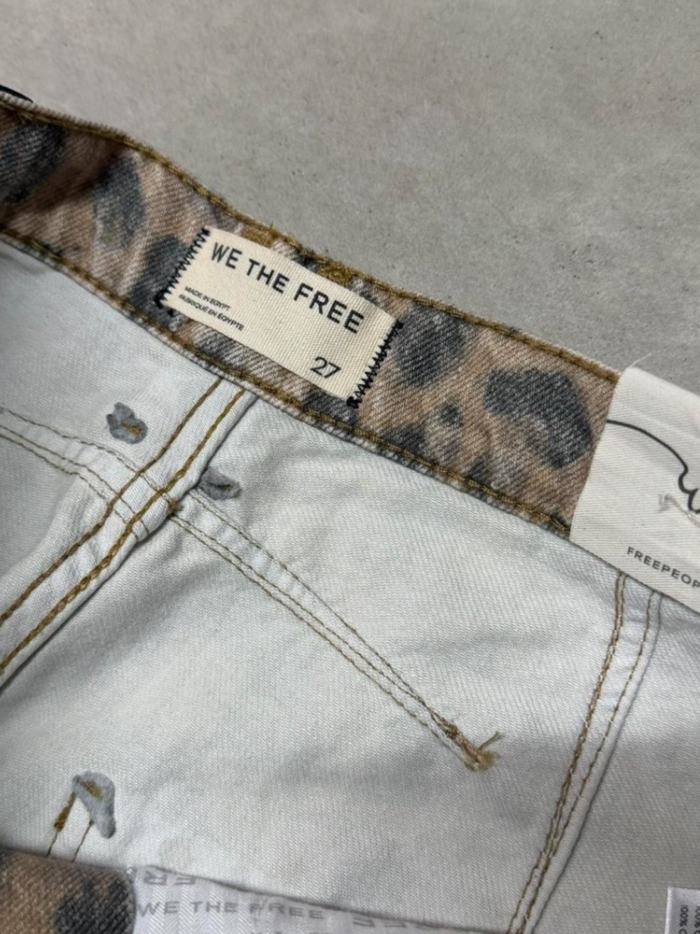 Free People Good Luck Barrel Jeans Leopard Print Animal Print Size 27 NWT - Picture 5 of 8
